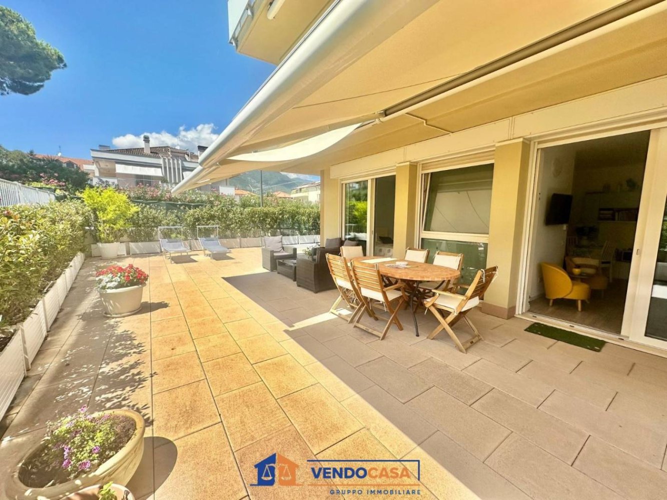 2 Schlafzimmer Wohnung in Borghetto Santo Spirito, Italy, Nr. 294200