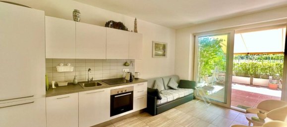 2 Schlafzimmer Wohnung in Borghetto Santo Spirito, Italy, Nr. 294200 8