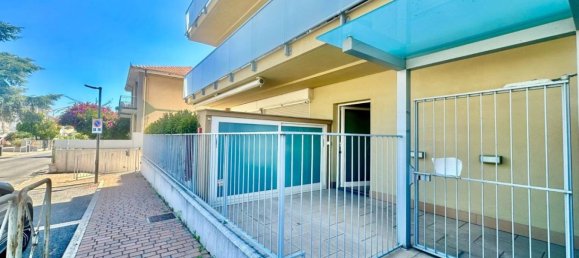 2 Schlafzimmer Wohnung in Borghetto Santo Spirito, Italy, Nr. 294200 30