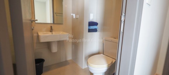 2 bedrooms Condo in Pattaya, Thailand No. 3662 18