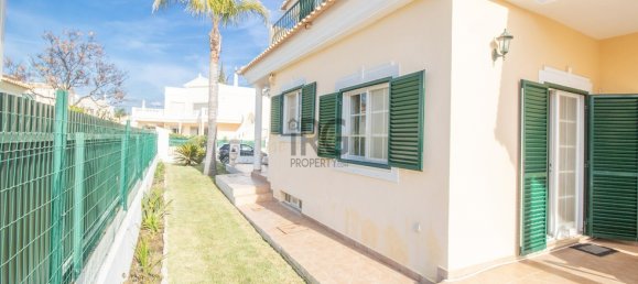 Villa de 6 dormitorios en Quarteira, Portugal No. 16015 17