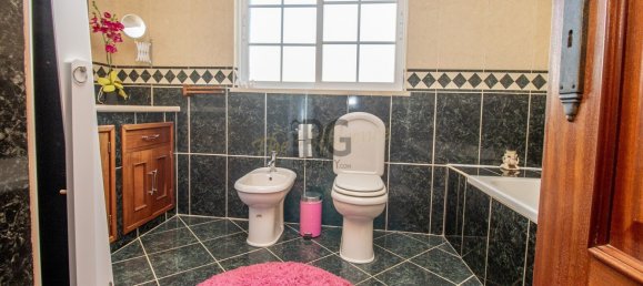 Villa de 6 dormitorios en Quarteira, Portugal No. 16015 30