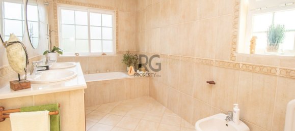 Villa de 6 dormitorios en Quarteira, Portugal No. 16015 35