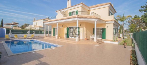 Villa de 6 dormitorios en Quarteira, Portugal No. 16015 43