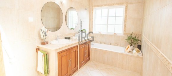 Villa de 6 dormitorios en Quarteira, Portugal No. 16015 36