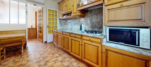 3 bedrooms House in Sainte-Foy-les-Lyon, France No. 346960 7