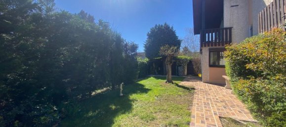 3 bedrooms House in Sainte-Foy-les-Lyon, France No. 346960 2