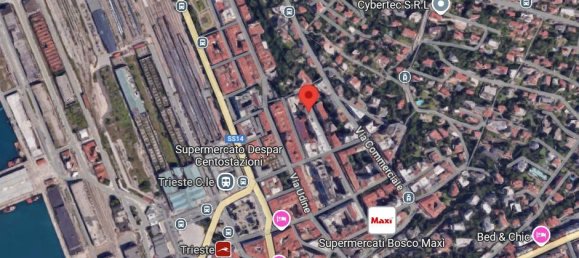 Квартира с 2 спальнями в Триест, Италия № 100672 2