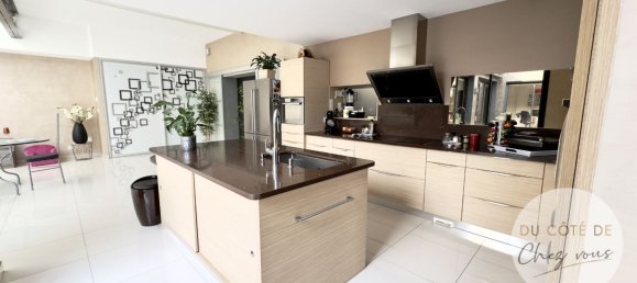 3 chambres Maison à Sainte-Savine, France No. 63337 7