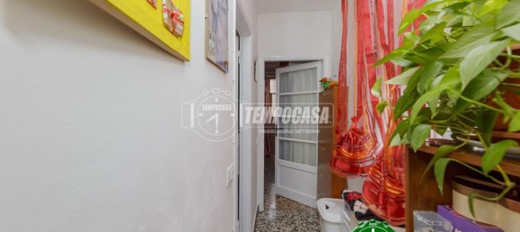 2 rooms Apartment in Pavia, Italy No. 41279 5