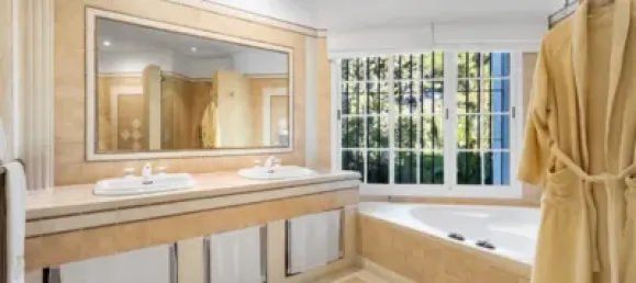 6 bedrooms Villa in Marbella, Spain No. 147861 21