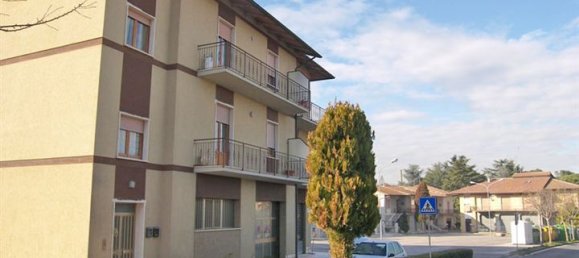 350m² Office in Torrita di Siena, Italy No. 39092 2