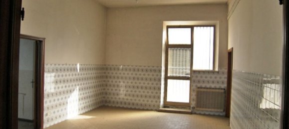 350m² Office in Torrita di Siena, Italy No. 39092 7