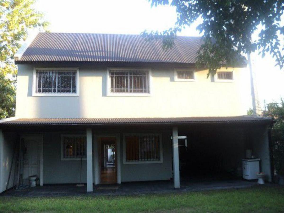 Casa de 3 dormitorios en Merlo, Argentina No. 60155