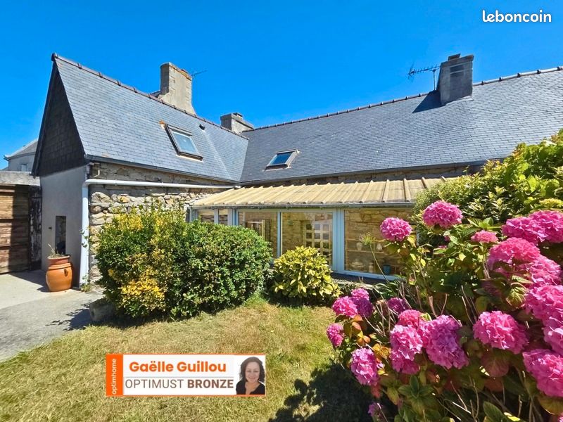 3 bedrooms House in Ile-de-Batz, France No. 208084