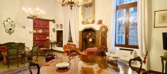 5 rooms Apartment in Venice, Italy No. 276066 6