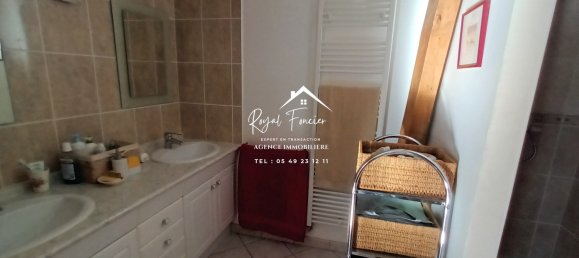 4 chambres Maison à L'Île-Bouchard, France No. 89699 20