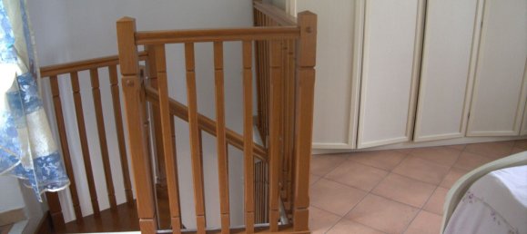 3 bedrooms House in Massa, Italy No. 358117 17