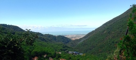 3 bedrooms House in Massa, Italy No. 358117 7