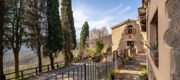 5 bedrooms House in Loro Ciuffenna, Italy No. 54304 4