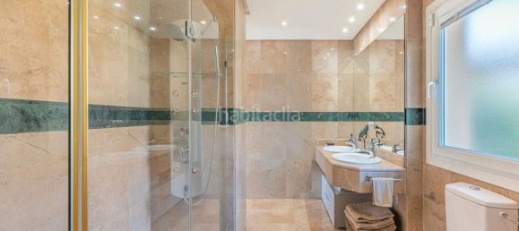 2 bedrooms Penthouse in Marbella, Spain No. 150030 9