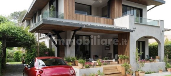 6 bedrooms Villa in Forte dei Marmi, Italy No. 280706 2