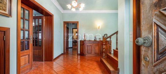 Дом с 5 спальнями в Эрмезинде, Португалия № 121559 14