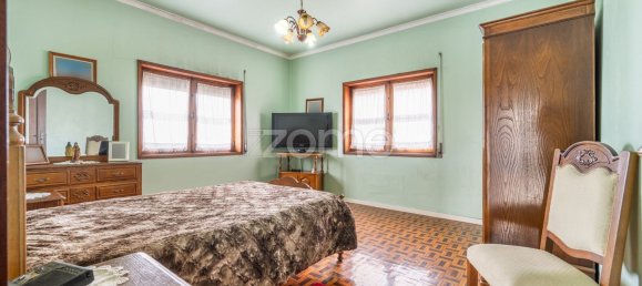 Дом с 5 спальнями в Эрмезинде, Португалия № 121559 30