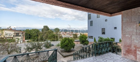 Дом с 5 спальнями в Эрмезинде, Португалия № 121559 13