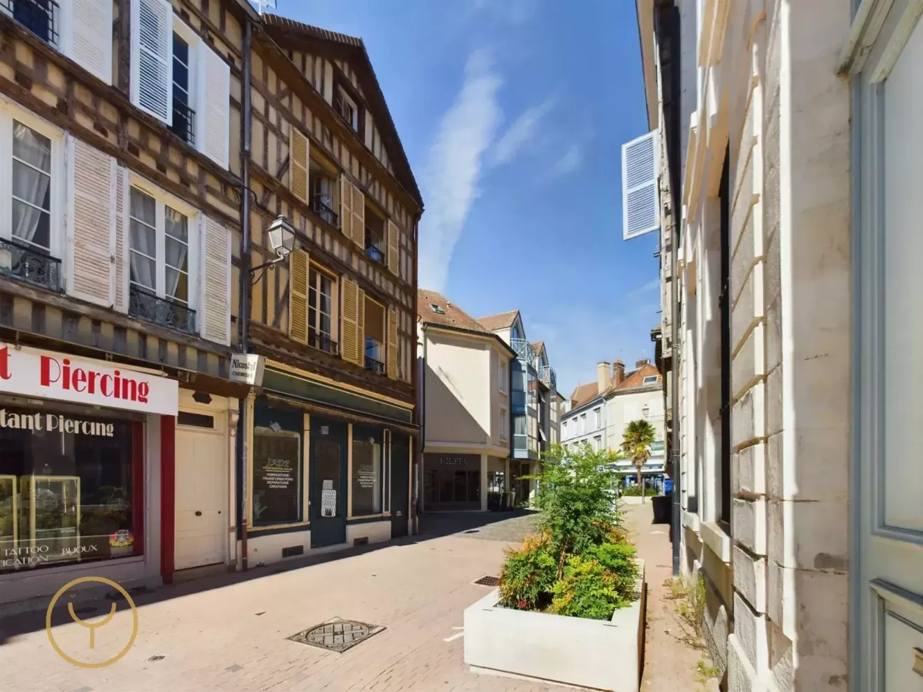 3 bedrooms House in Troyes, France No. 94550