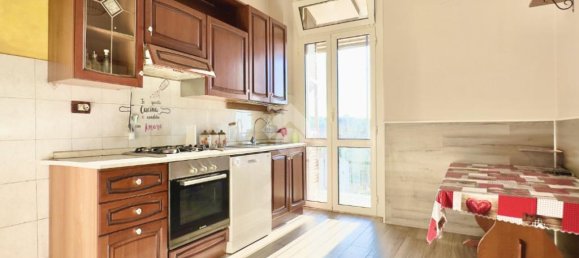 2 Schlafzimmer Wohnung in Novi Ligure, Italy, Nr. 272039 8