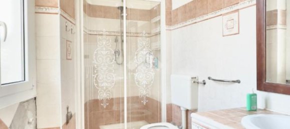 2 Schlafzimmer Wohnung in Novi Ligure, Italy, Nr. 272039 18