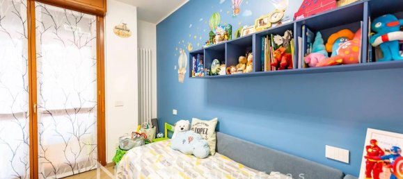 Квартира с 3 комнатами в Лайнате, Италия № 40277 4