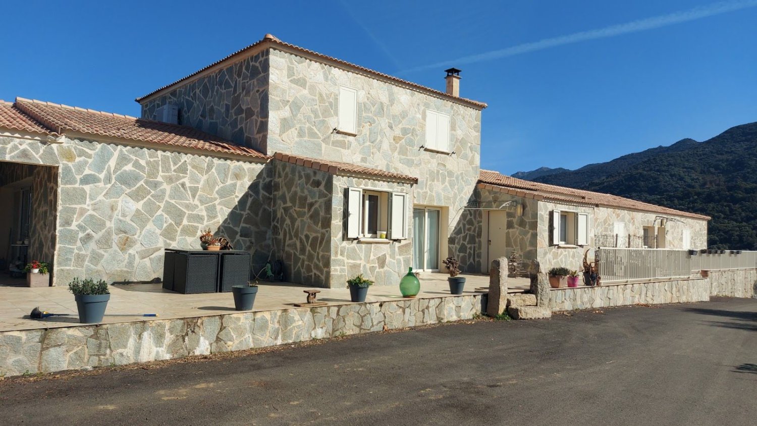13 bedrooms Building in Sollacaro, France No. 81145