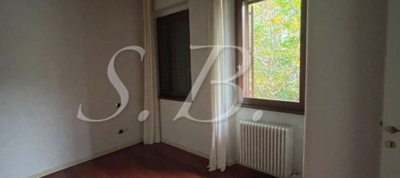 4 bedrooms House in Mantua, Italy No. 362840 7