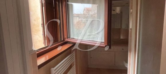 4 bedrooms House in Mantua, Italy No. 362840 4