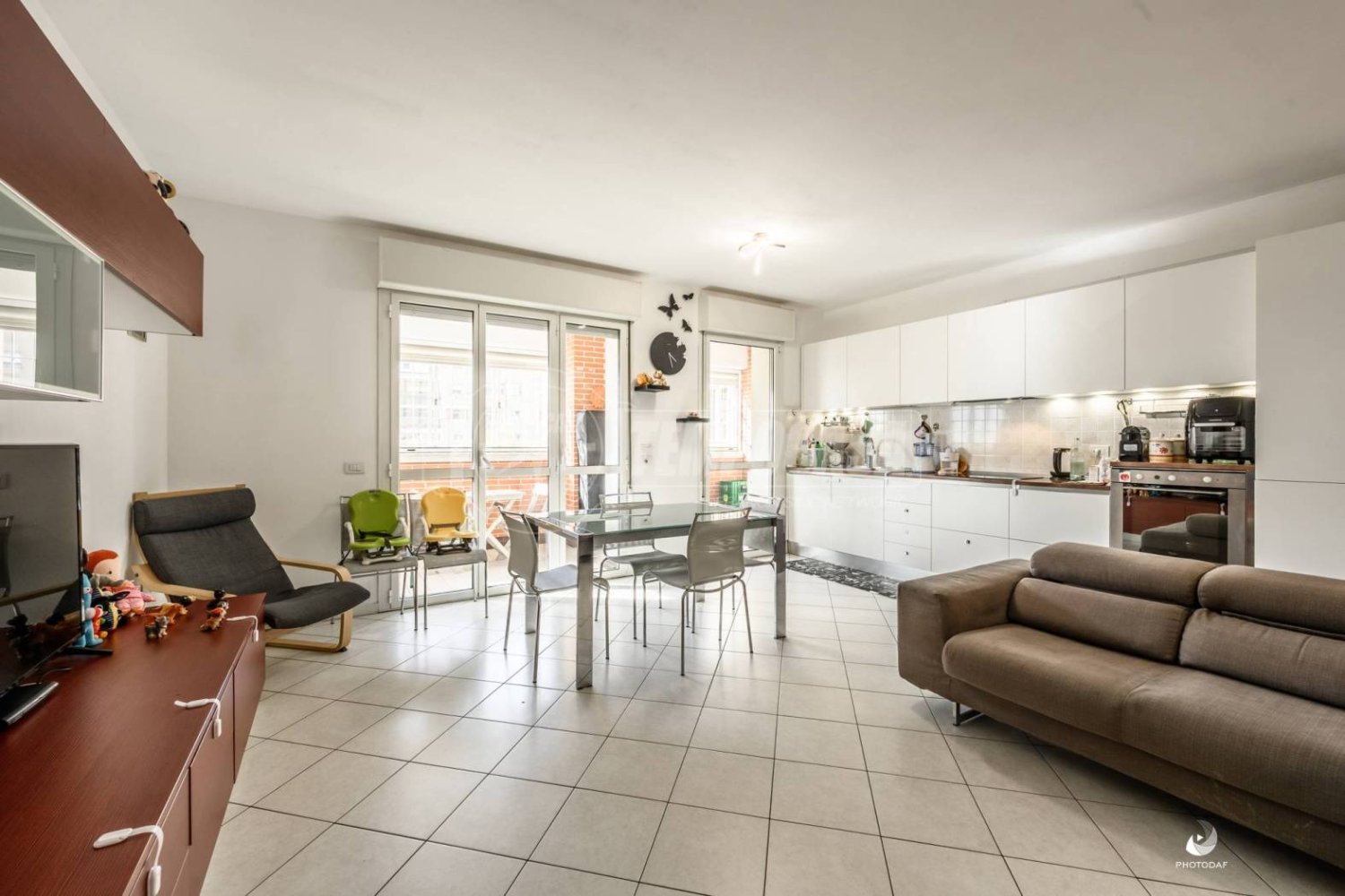 Квартира с 2 спальнями в Кастеназо, Италия № 216026