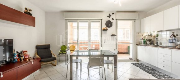 Квартира с 2 спальнями в Кастеназо, Италия № 216026 27