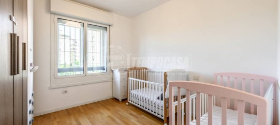 Квартира с 2 спальнями в Кастеназо, Италия № 216026 39