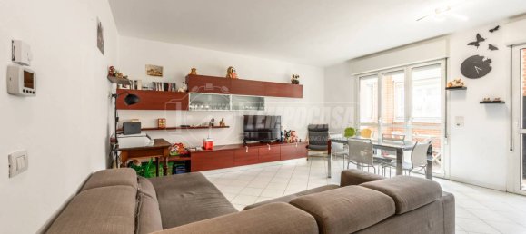 Квартира с 2 спальнями в Кастеназо, Италия № 216026 45