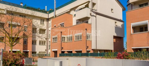 Квартира с 2 спальнями в Кастеназо, Италия № 216026 26