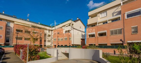 Квартира с 2 спальнями в Кастеназо, Италия № 216026 44