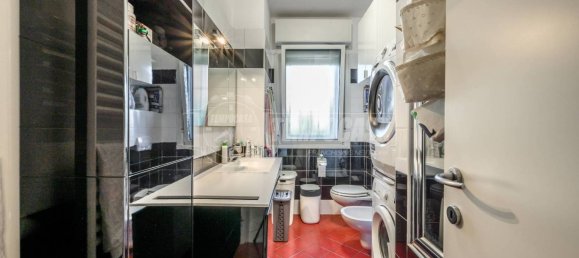 Квартира с 2 спальнями в Кастеназо, Италия № 216026 35