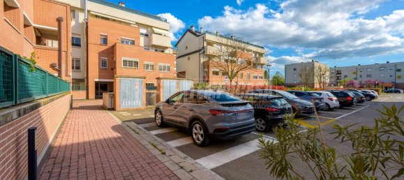 Квартира с 2 спальнями в Кастеназо, Италия № 216026 4