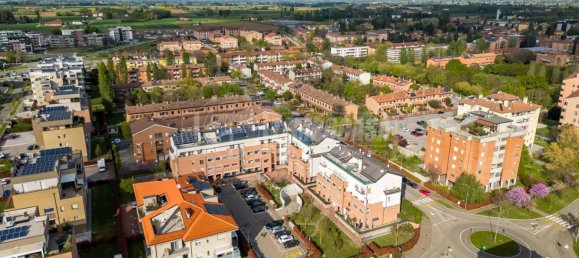 Квартира с 2 спальнями в Кастеназо, Италия № 216026 20