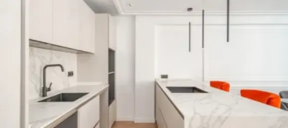 Коммерческая недвижимость с 2 спальнями в Мадрид, Испания № 176720 7