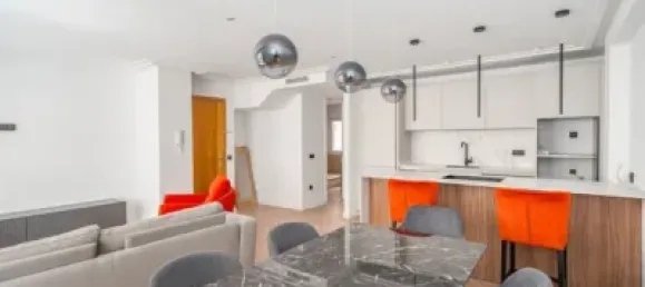 Коммерческая недвижимость с 2 спальнями в Мадрид, Испания № 176720 3