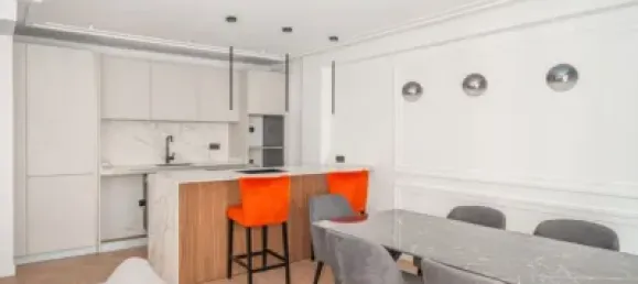 Коммерческая недвижимость с 2 спальнями в Мадрид, Испания № 176720 9