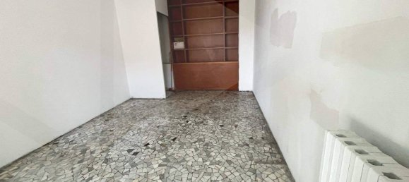 1 room Commercial property in Milan, Italy No. 260079 4