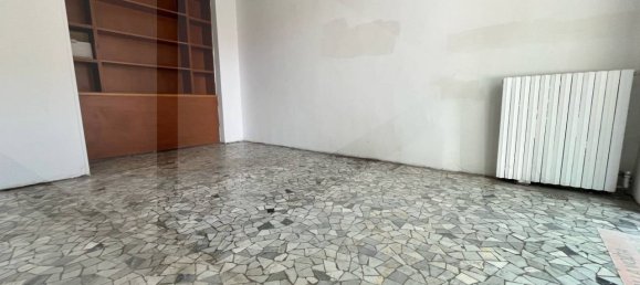 1 room Commercial property in Milan, Italy No. 260079 3